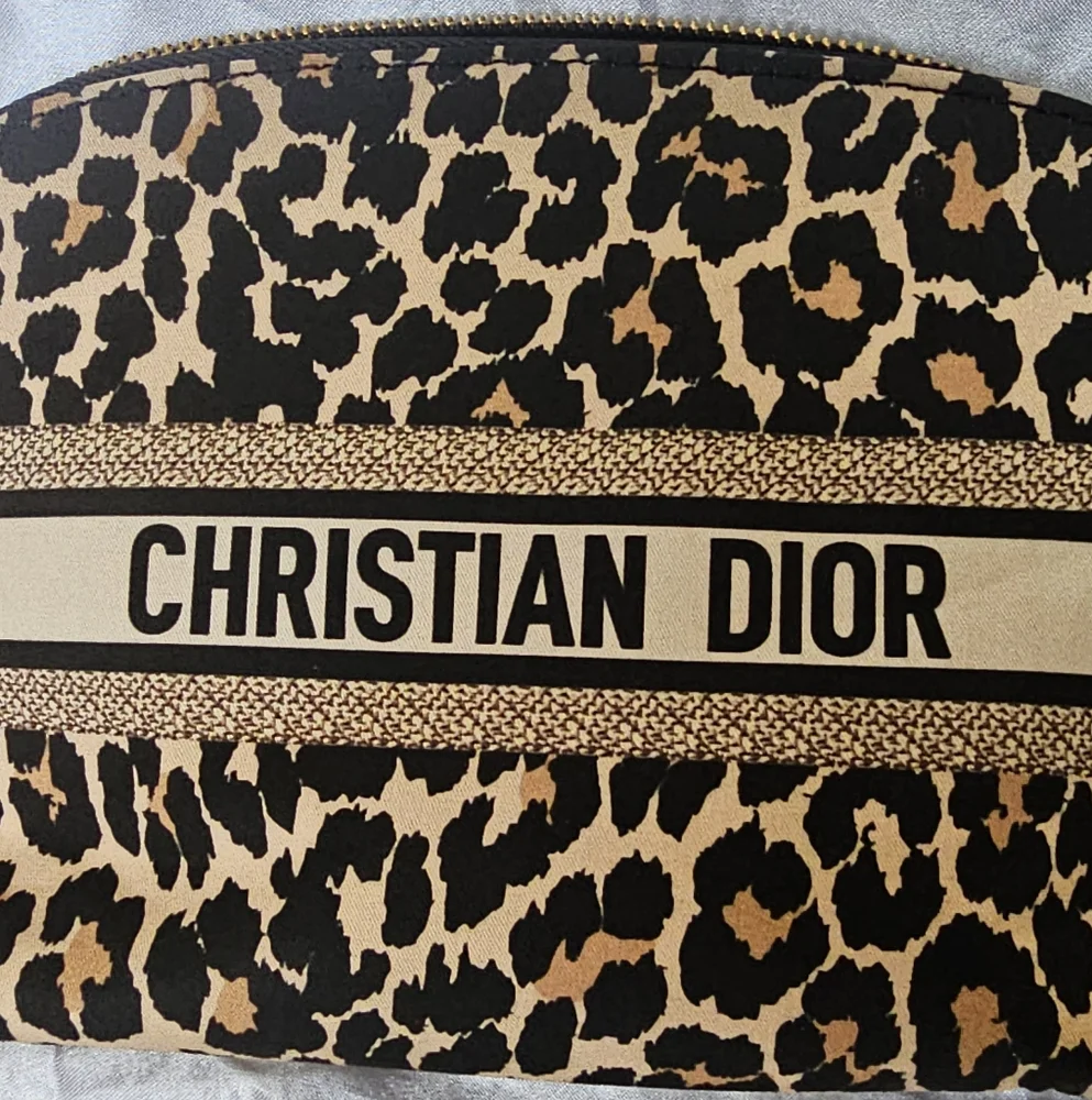 Christian Dior Leopard Print Crossbody Bag or Makeup bag w/ adjustable strap - Picture 3 of 7